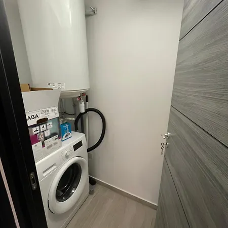 New Flat 1 Min From And Sea ! *