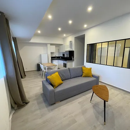 Apartament New Flat 1 Min From And Sea !